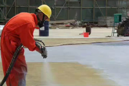 济宁彩色路面喷涂是一种为路面